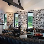 La Ferme Blanche, The Originals Relais Lompret