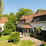 Hotel La Ferme Blanche, The Originals Relais Lompret