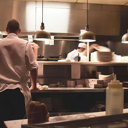 호텔 La Ferme Blanche, The Originals Relais Lompret