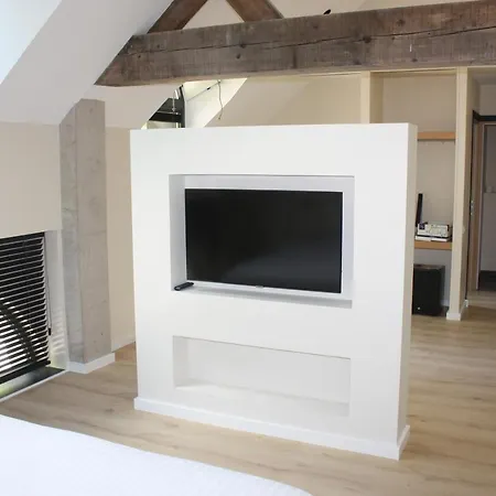 호텔 La Ferme Blanche, The Originals Relais Lompret