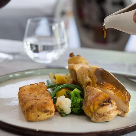 호텔 La Ferme Blanche, The Originals Relais