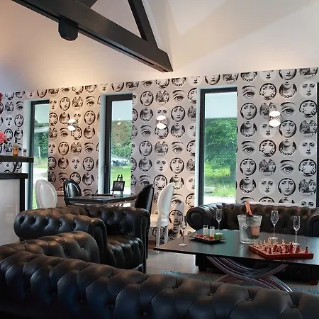 La Ferme Blanche, The Originals Relais Lompret