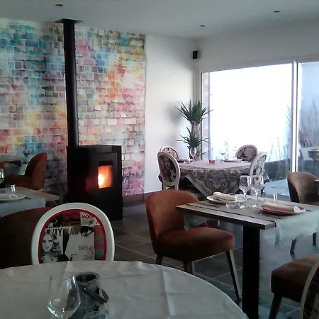 호텔 La Ferme Blanche, The Originals Relais