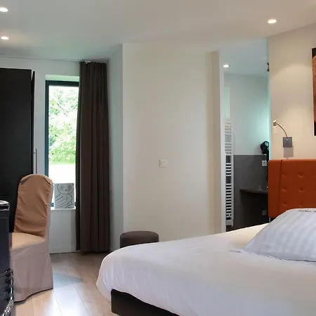 호텔 La Ferme Blanche, The Originals Relais Lompret