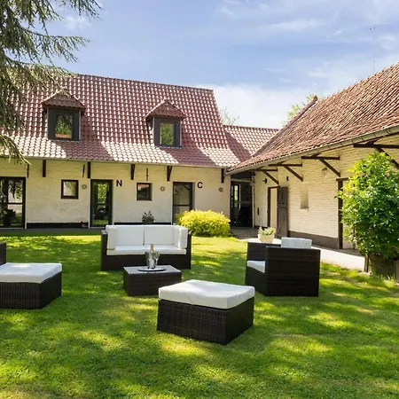 Hotel La Ferme Blanche, The Originals Relais 3*