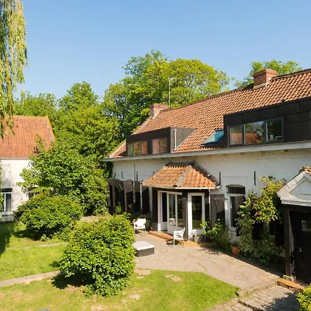 ホテル La Ferme Blanche, The Originals Relais Lompret
