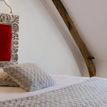 La Ferme Blanche, The Originals Relais Otel Lompret