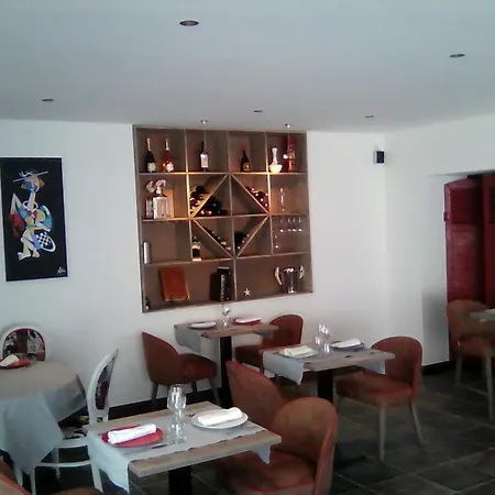 La Ferme Blanche, The Originals Relais Lompret