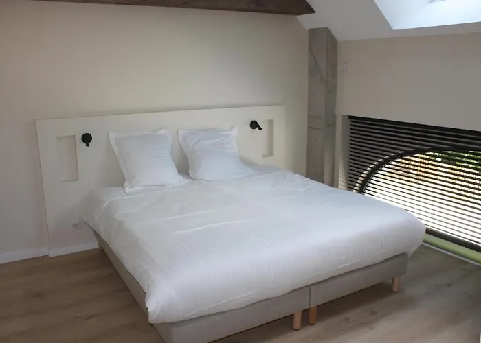 Hotel La Ferme Blanche, The Originals Relais Lompret