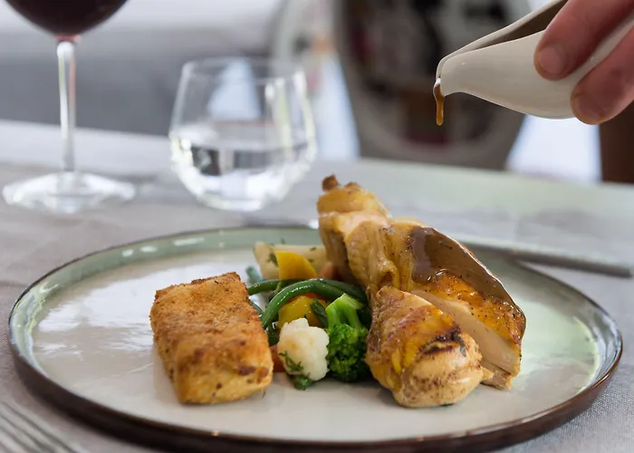 Hotel La Ferme Blanche, The Originals Relais