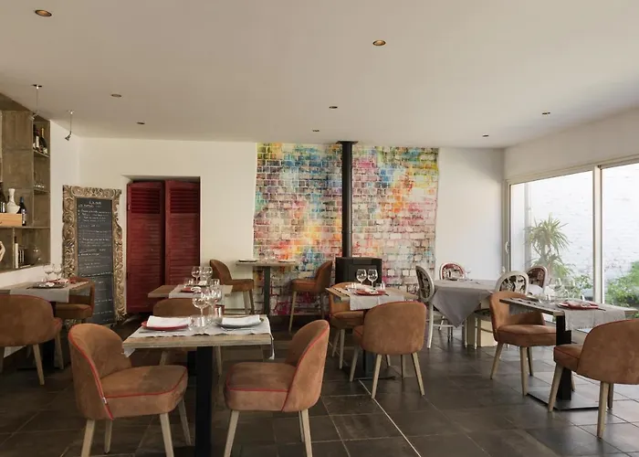 Hotel La Ferme Blanche, The Originals Relais