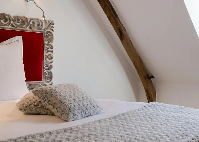 La Ferme Blanche, The Originals Relais Hotel Lompret